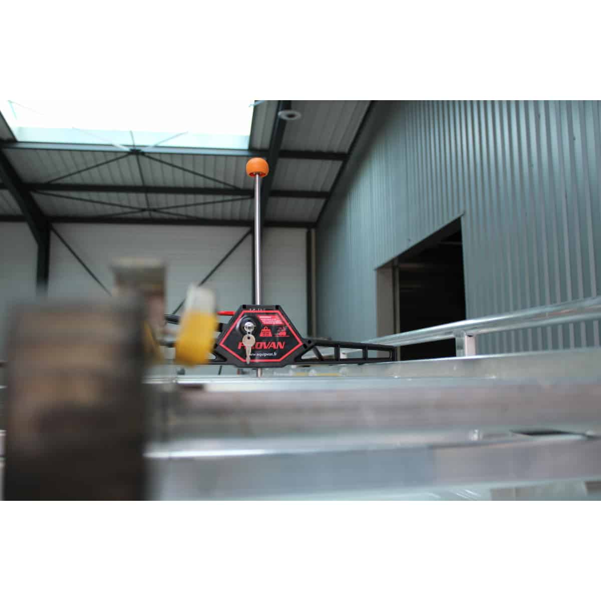 fixovan clamp pour galerie véhicule utilitaire