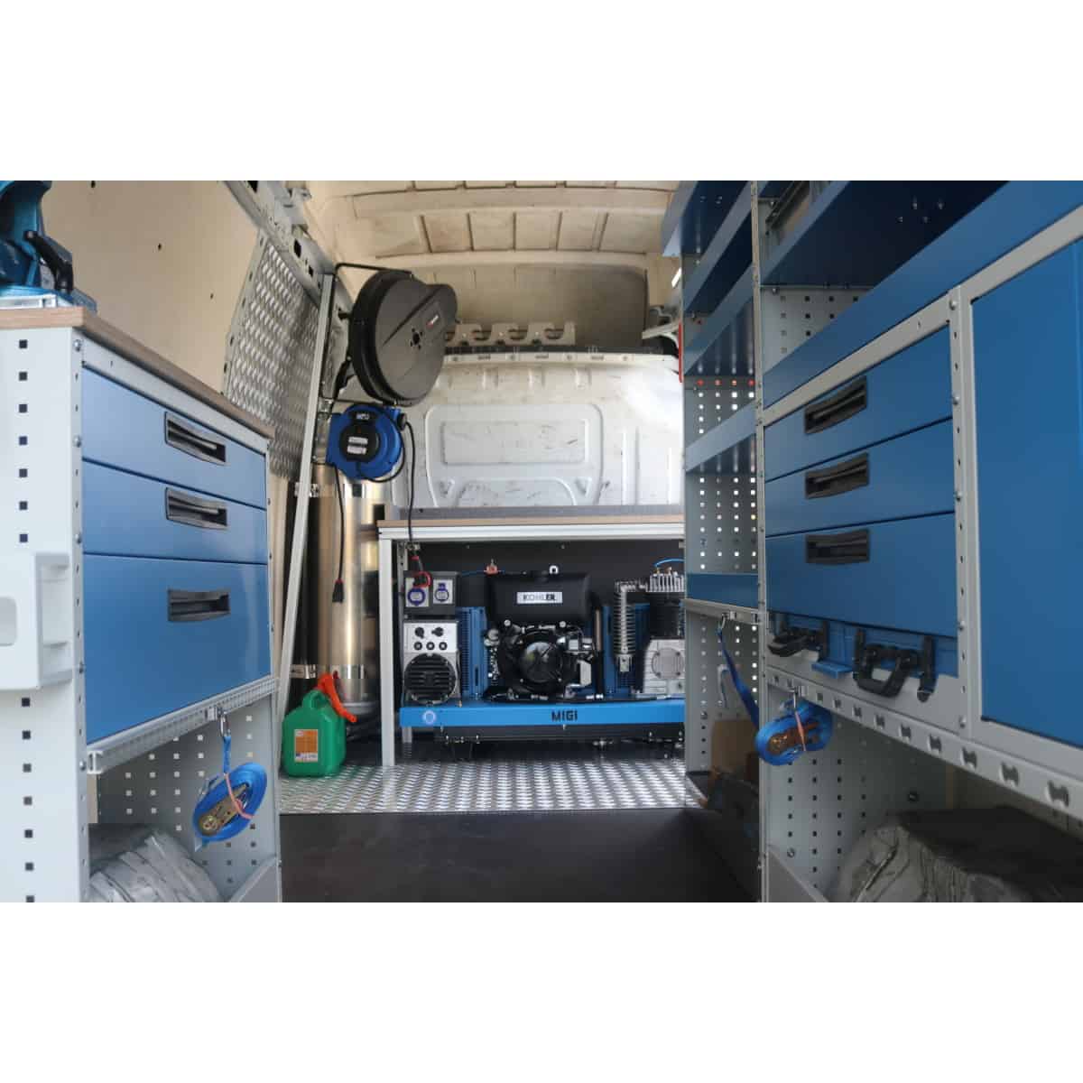 Groupe Diesel version base avec cuve verticale Equipvan